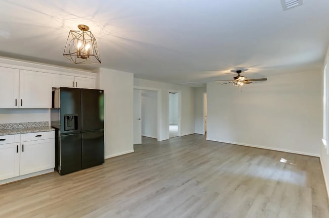 Building Photo - 11100 Mill Swamp Rd