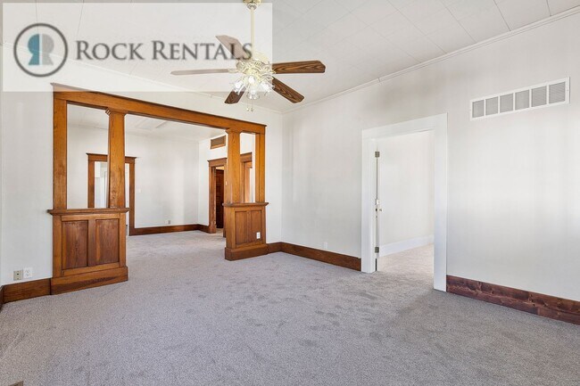 Building Photo - Recently Remodeled 3 Bed 1 Bath House