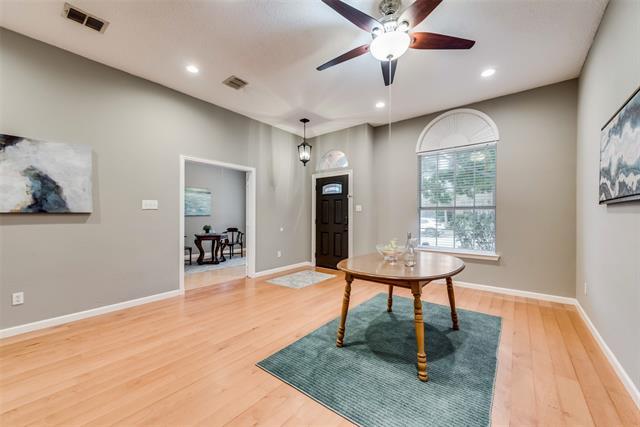 Building Photo - 1235 Hillcrest Dr