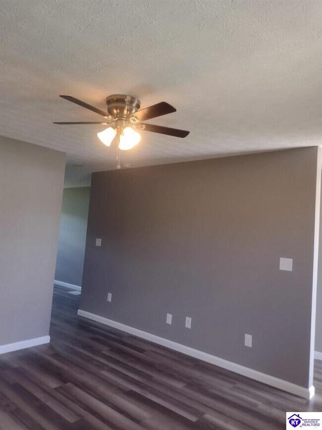 Building Photo - 295 Palmetto Loop