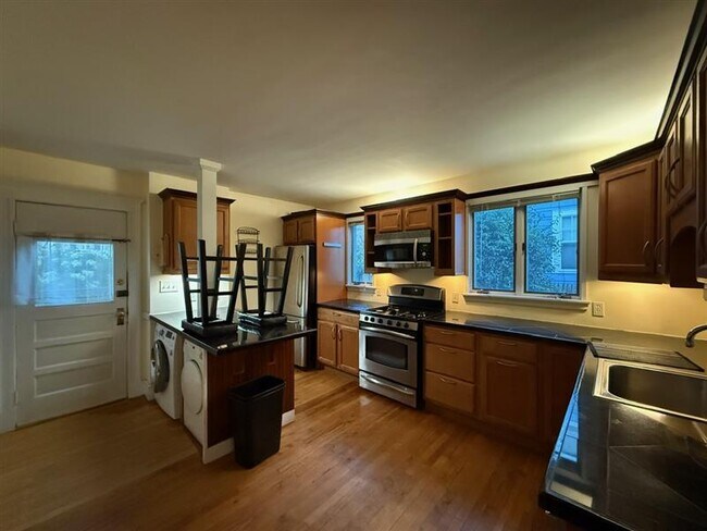 Foto del edificio - 67 Fairfax St