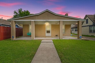 Building Photo - 5217 Claremont St