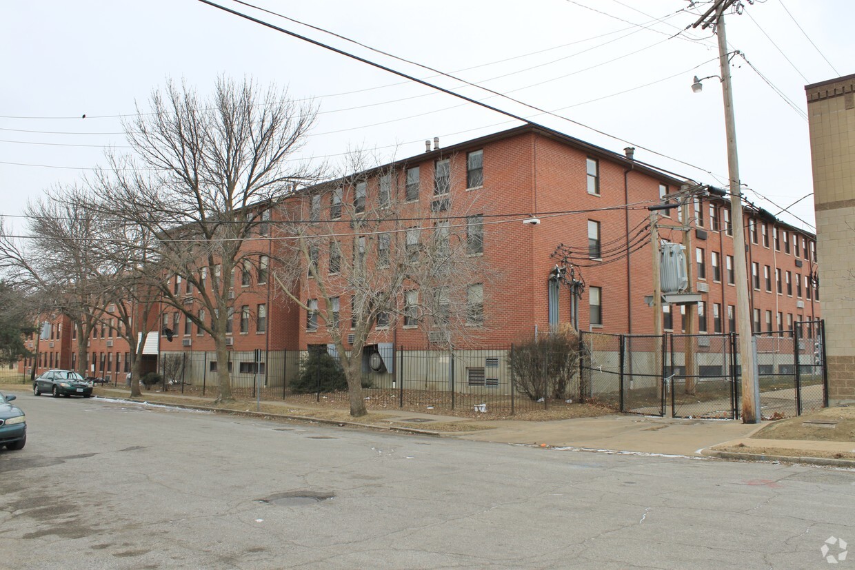 Primary Photo - Jeff-Vander-Lou Apartments