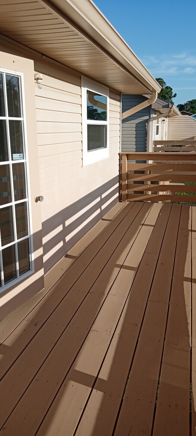 Building Photo - 2015 McMullen Ave