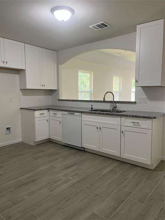 Building Photo - 16507 S Ravenswood Dr