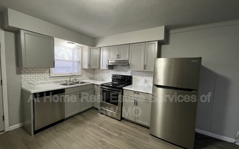 Primary Photo - 930 S Campbell Ave