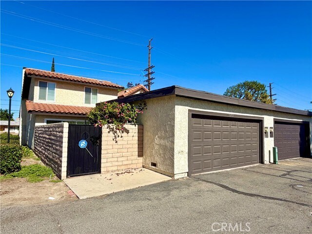 Building Photo - 10717 Mountain View Ave
