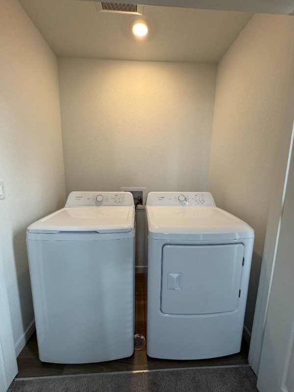 Building Photo - 9156 Percheron Pony Dr