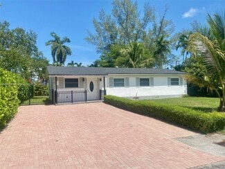 Building Photo - 6255 SW 62nd Ct