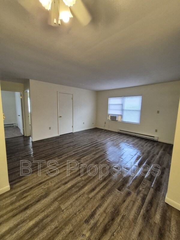 Foto del edificio - 5917 W Plank Rd