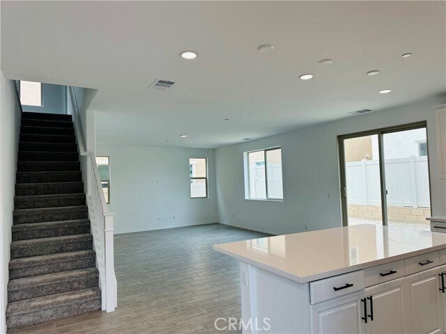 Building Photo - 366 Rosa St