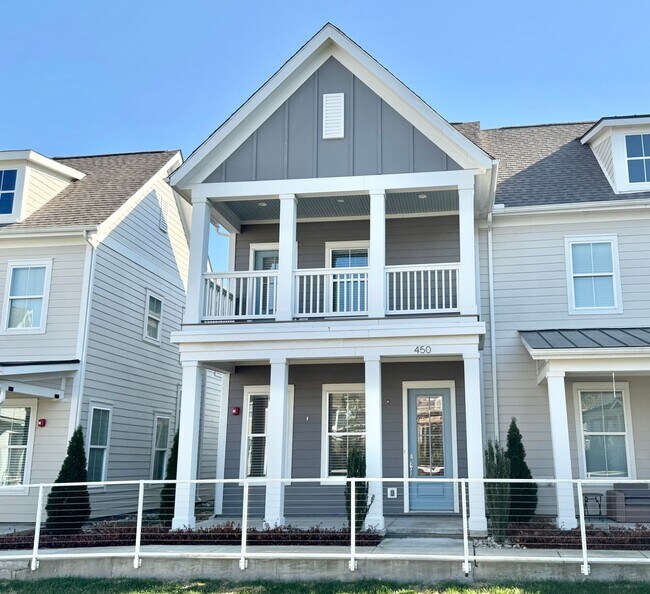 3 Bedroom, 2.5 Bathroom Home w/ 2 Car Garage in Downtown Franklin - 3 Bedroom, 2.5 Bathroom Home w/ 2 Car Garage in Downtown Franklin