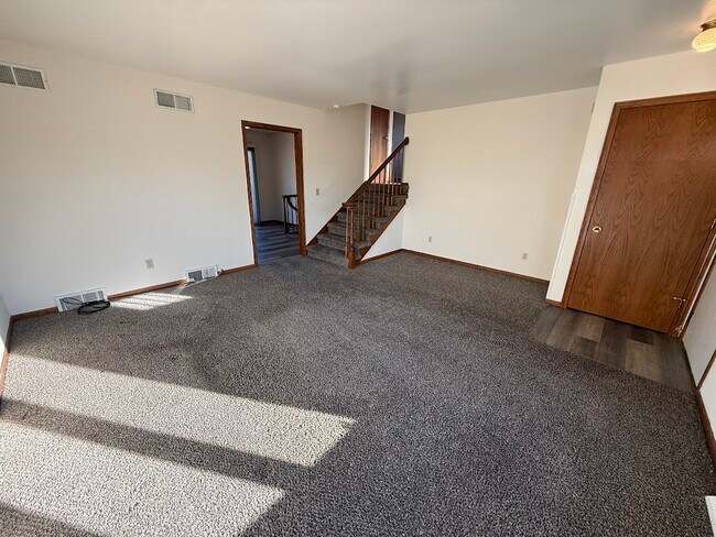 Foto del edificio - 1102 Smedal Dr