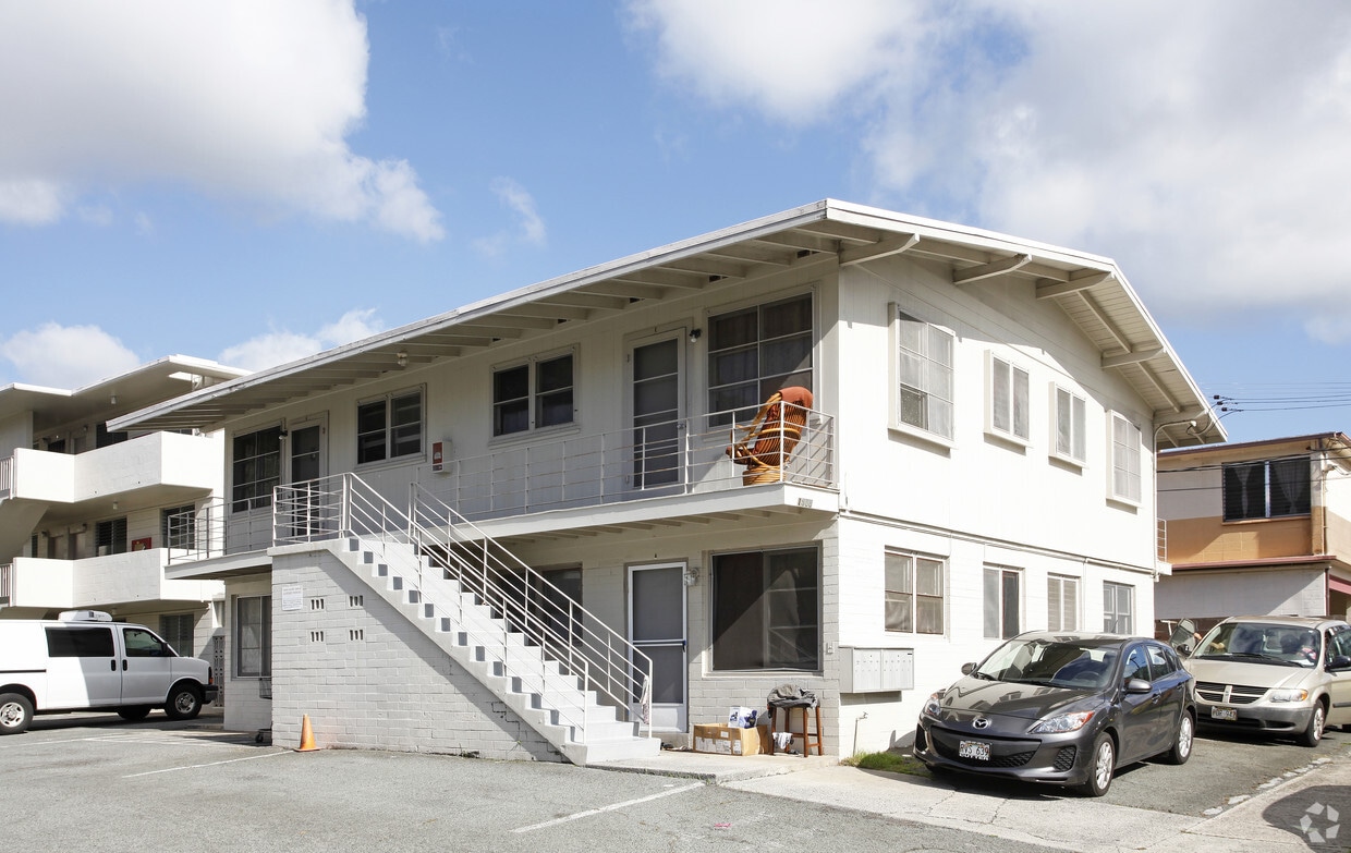 Primary Photo - 1558 Kewalo St