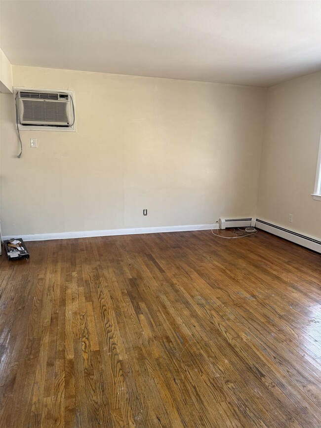 Building Photo - 1609 73rd St