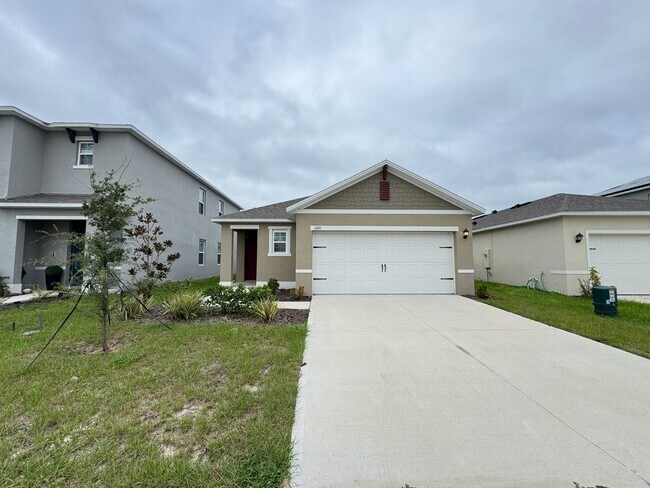 Foto del edificio - Charming Davenport 3BD Home with Included Cable & Pet-Friendly Living - $500 off of a month of rent!