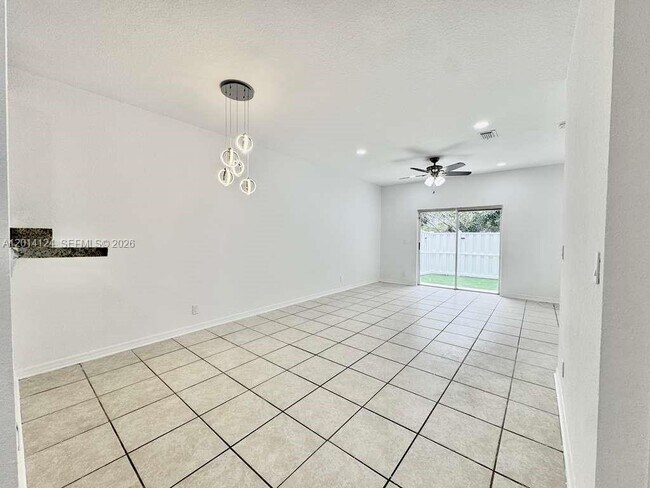 Foto del edificio - 3670 NW 91st Ln