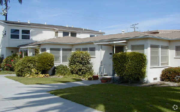 Building Photo - 401 Ocean Ave