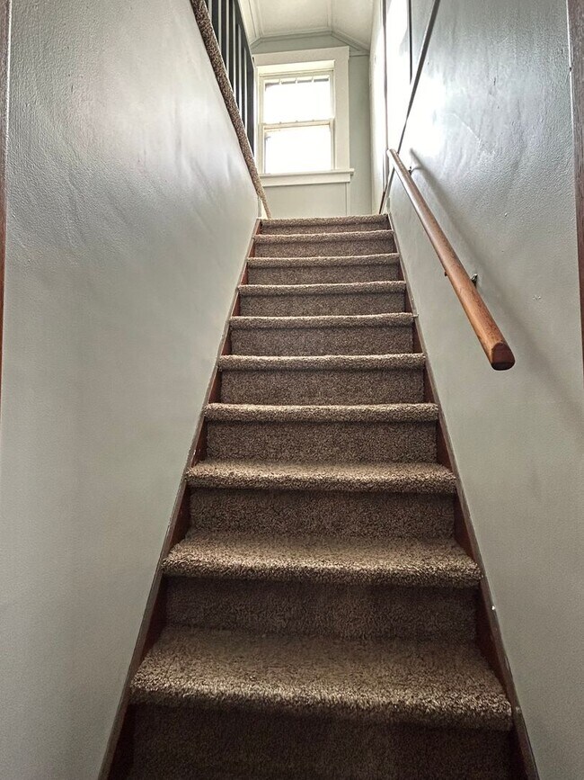 Building Photo - House