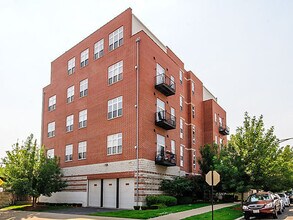 Building Photo - 949 N Willard Ct