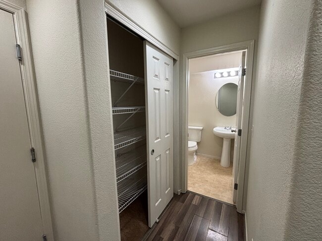 Building Photo - 989 Grand Cerritos Ave