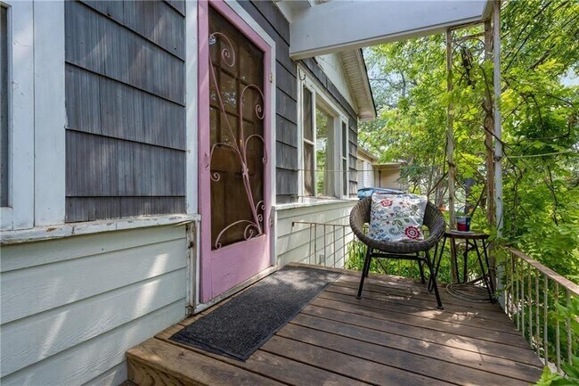 Foto del edificio - 4407 Lareina Dr