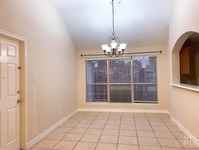 Foto del edificio - 15330 Kingfield Dr
