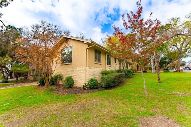 Foto del edificio - Beautiful 3 bedroom/2.5 bathroom home in T...