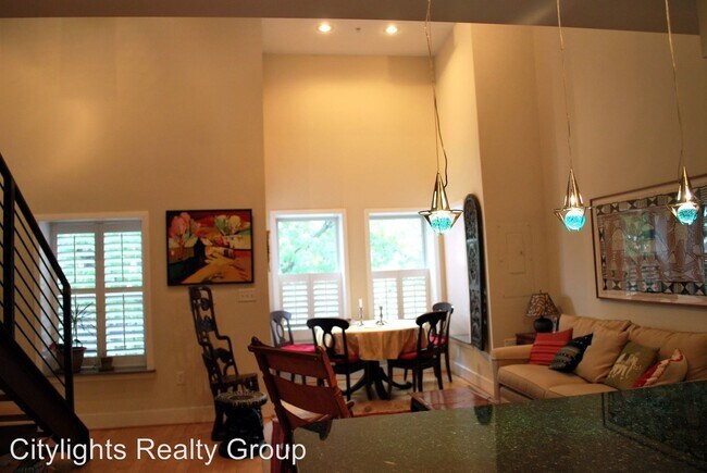 Building Photo - 1328 Maryland Ave NE