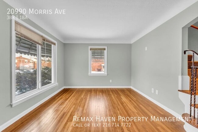 Foto del edificio - 20990 Morris Ave