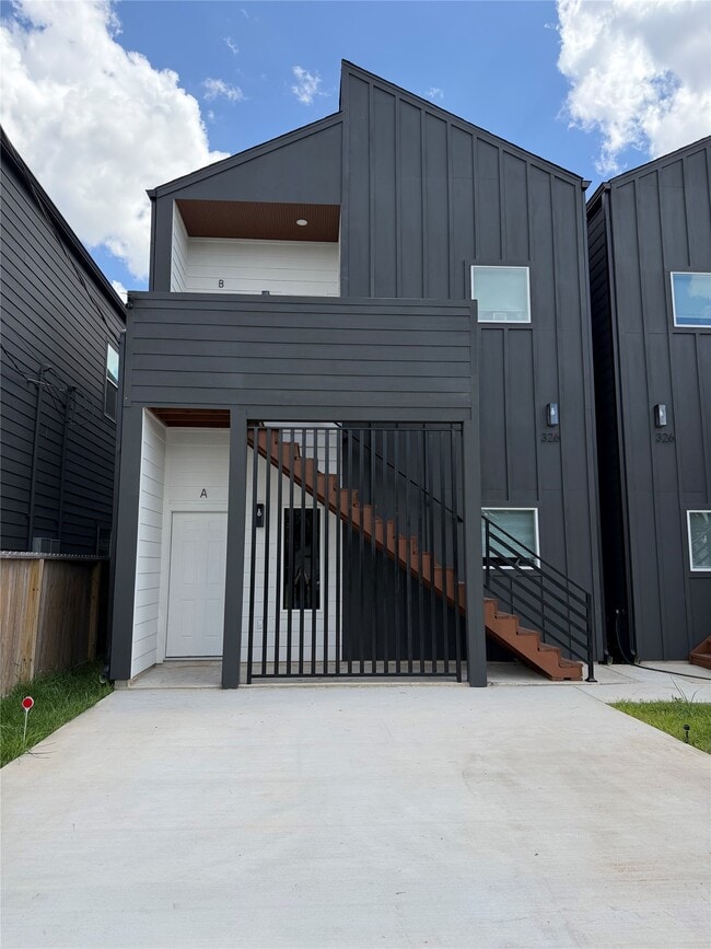 Building Photo - 326 Clearwater St