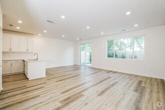 Building Photo - 8255 Sophie Ct