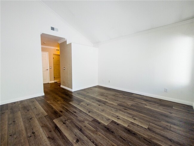 Foto del edificio - 21032 Primrose Ln