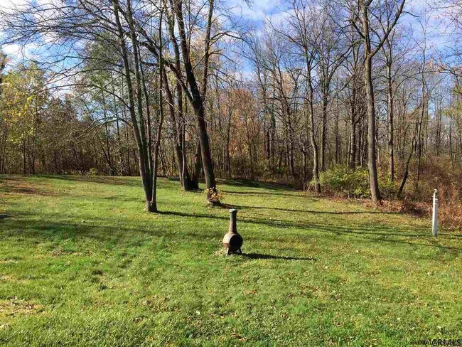 Foto del edificio - 496 Old Niskayuna Rd