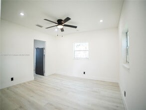 Building Photo - 412 Columbus Pkwy