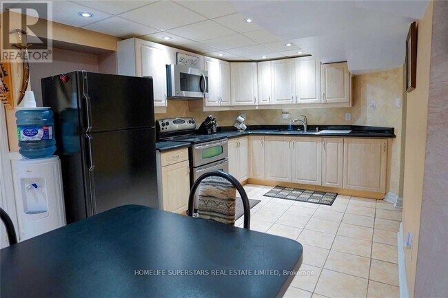 Building Photo - 149 Andy Crescent