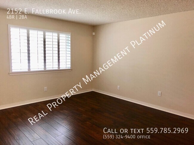 Building Photo - $2,300 Maple & Nees 4 Bedroom -  E. Fallbr...