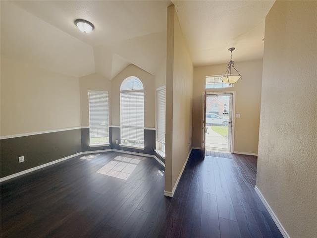 Foto del edificio - 2213 Chapman Dr