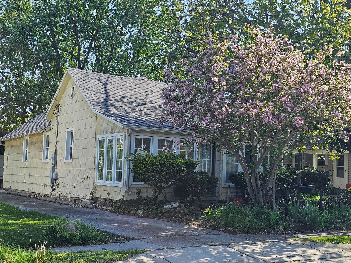 407 Conneaut Ave Bowling Green, OH 43402