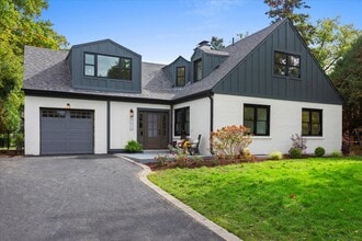 Building Photo - 4072 Bunker Ln