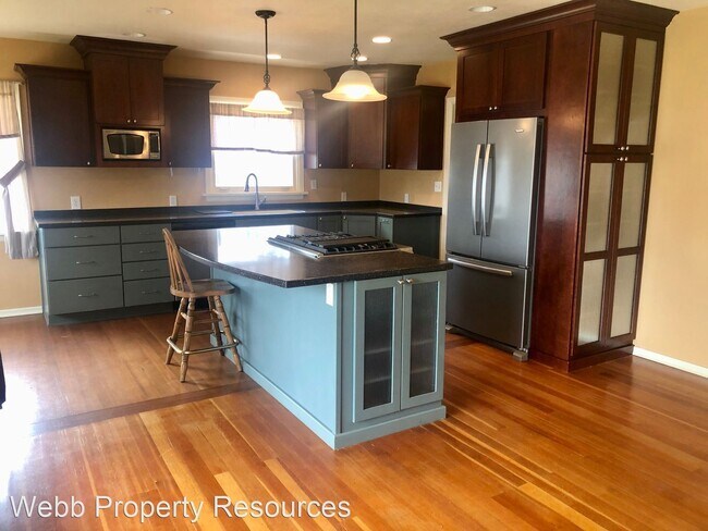 Foto del edificio - 3 br, 1 bath House - 621 NW 9th St.