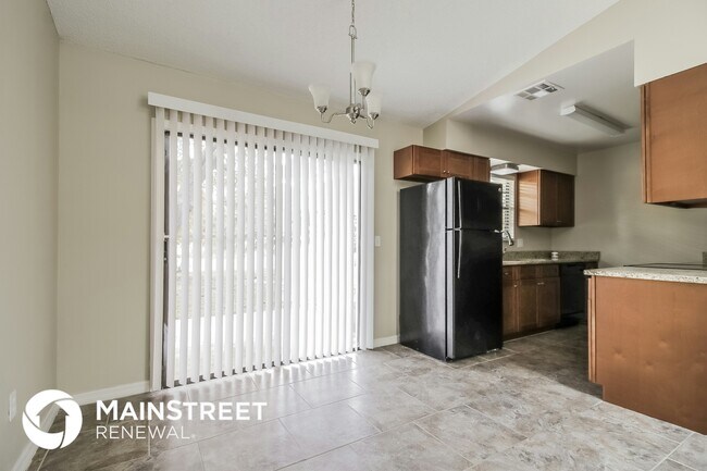 Building Photo - 1072 Genesee Ave SE