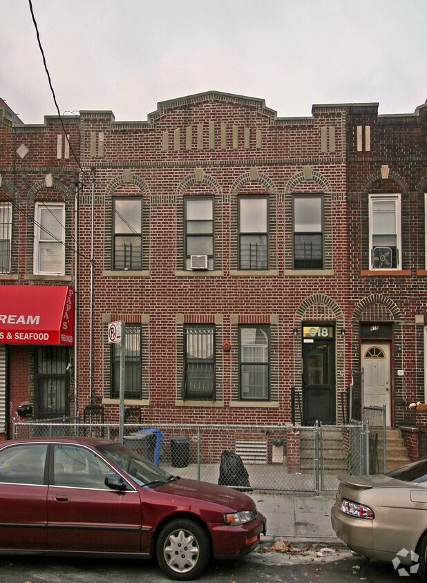 Primary Photo - 618 Chester St