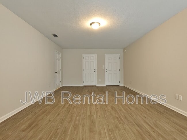 Building Photo - 6881 Lake Mist Ln