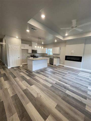 Foto del edificio - 2115 Hemphill St