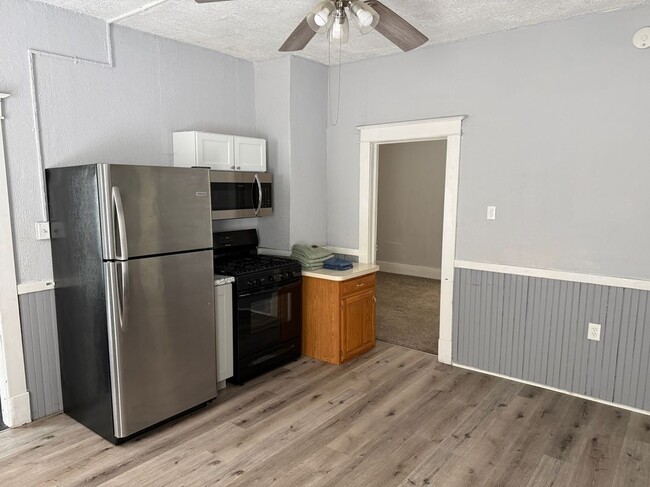 Foto del edificio - 24-26 Clarke Avenue, First Floor