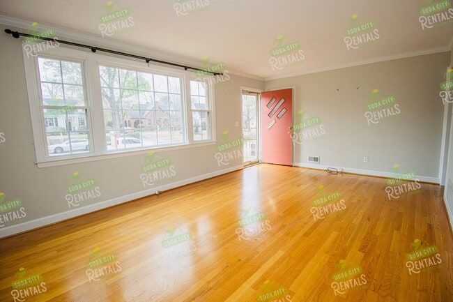 Building Photo - Available Now for Immediate Move In OR Pre...