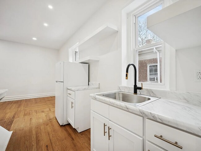 Foto del edificio - 236 Harvey St