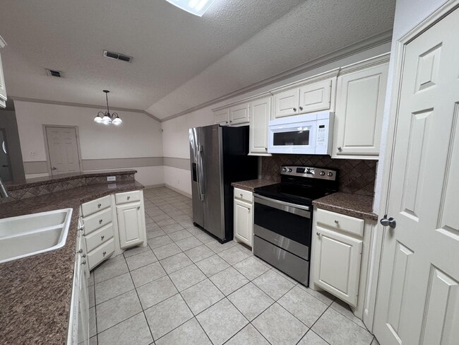 Building Photo - 3518 104th St