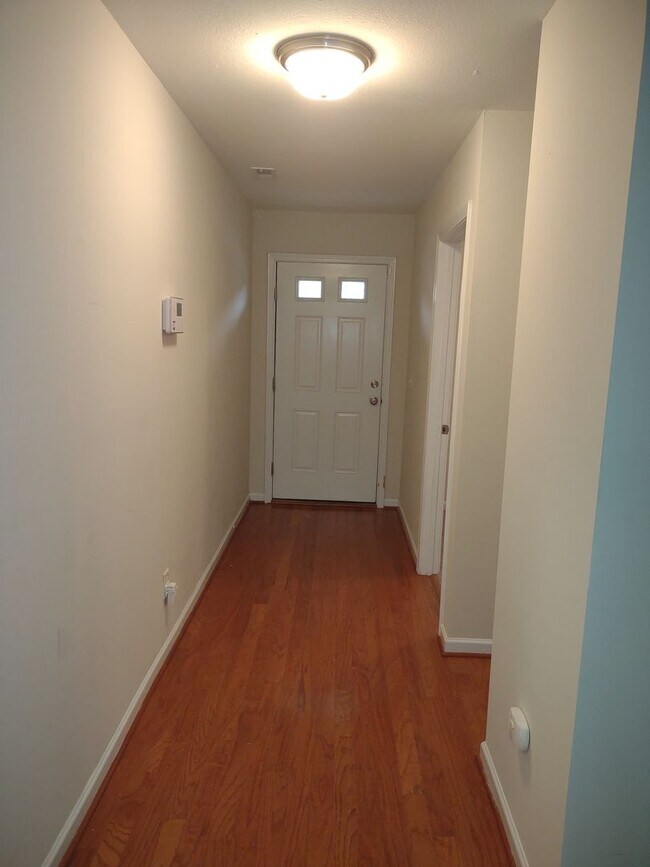 Foto del edificio - Super Four bedroom home in Northeast Columbia!